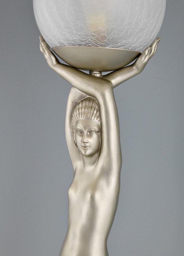 Lampe de style Art Deco femme nue au ballon