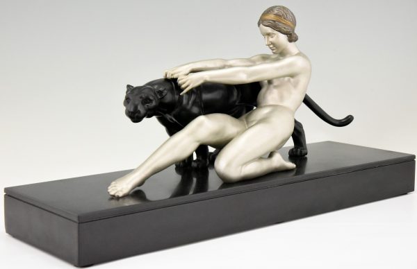 Art Deco sculptuur naakte vrouw met panter