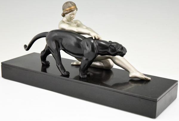 Art Deco sculptuur naakte vrouw met panter