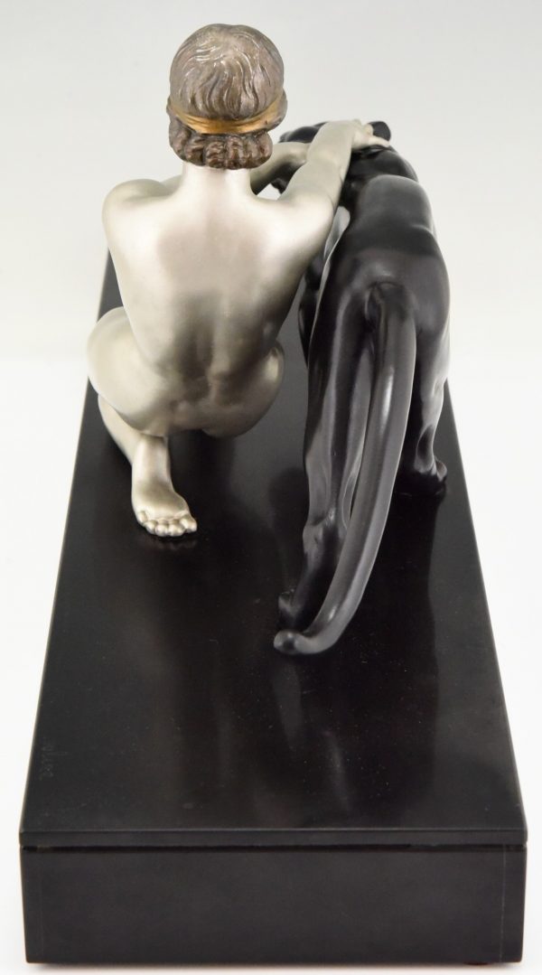 Art Deco sculptuur naakte vrouw met panter