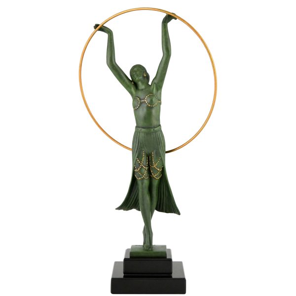 Art Deco sculpture danseuse au cerceau