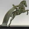 Art Deco Skulptur Frauenakt Reiter und Aufzuchtpferd