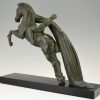 Sculpture Art Deco femme nue au cheval cabrant