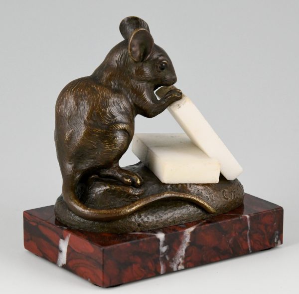 Sculpture en bronze souris avec sucre