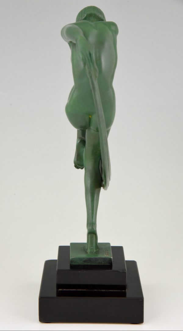 Sculpture Art Deco danseuse nue au voile