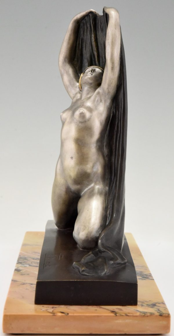 Art Deco sculpture bronze femme nue au drapé