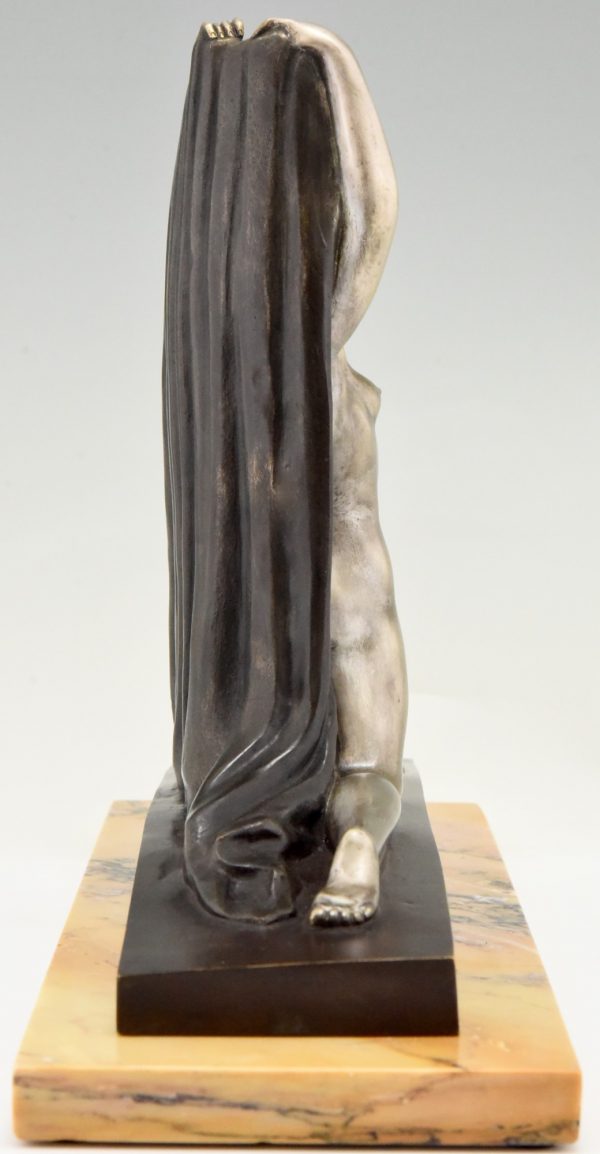 Art Deco sculpture bronze femme nue au drapé