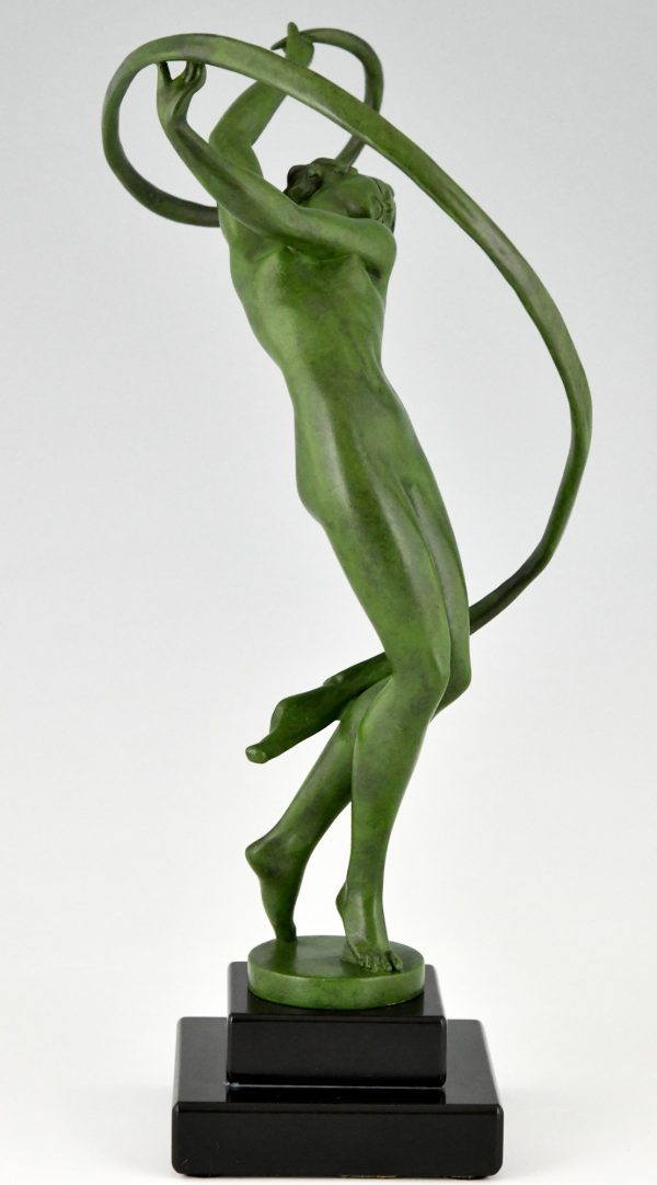 Tourbillon Art Deco sculpture nude dancer with swirling ribbon