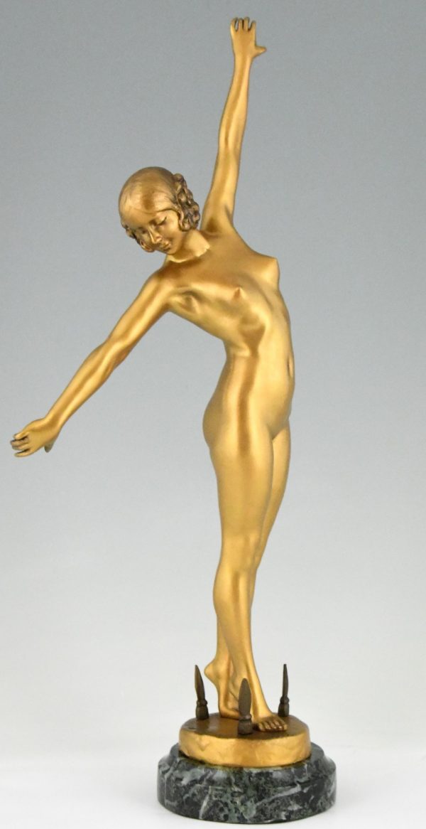 Art Deco bronzen sculptuur danseres met zwaard