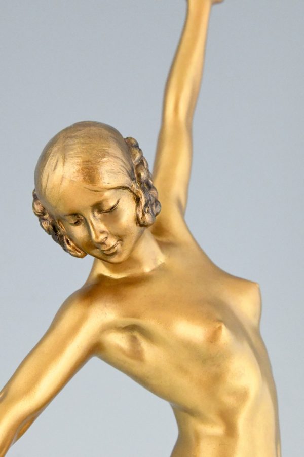 Art Deco bronzen sculptuur danseres met zwaard