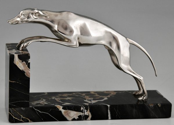 Art Deco boekensteunen verzilverd bronze met windhonden