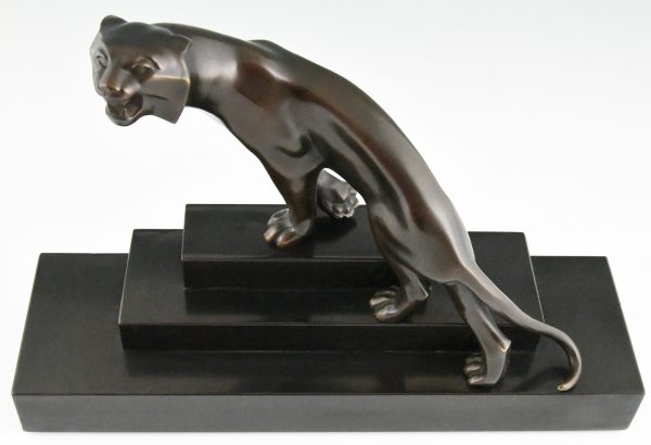 Sculpture Art Déco en bronze d’une panthère