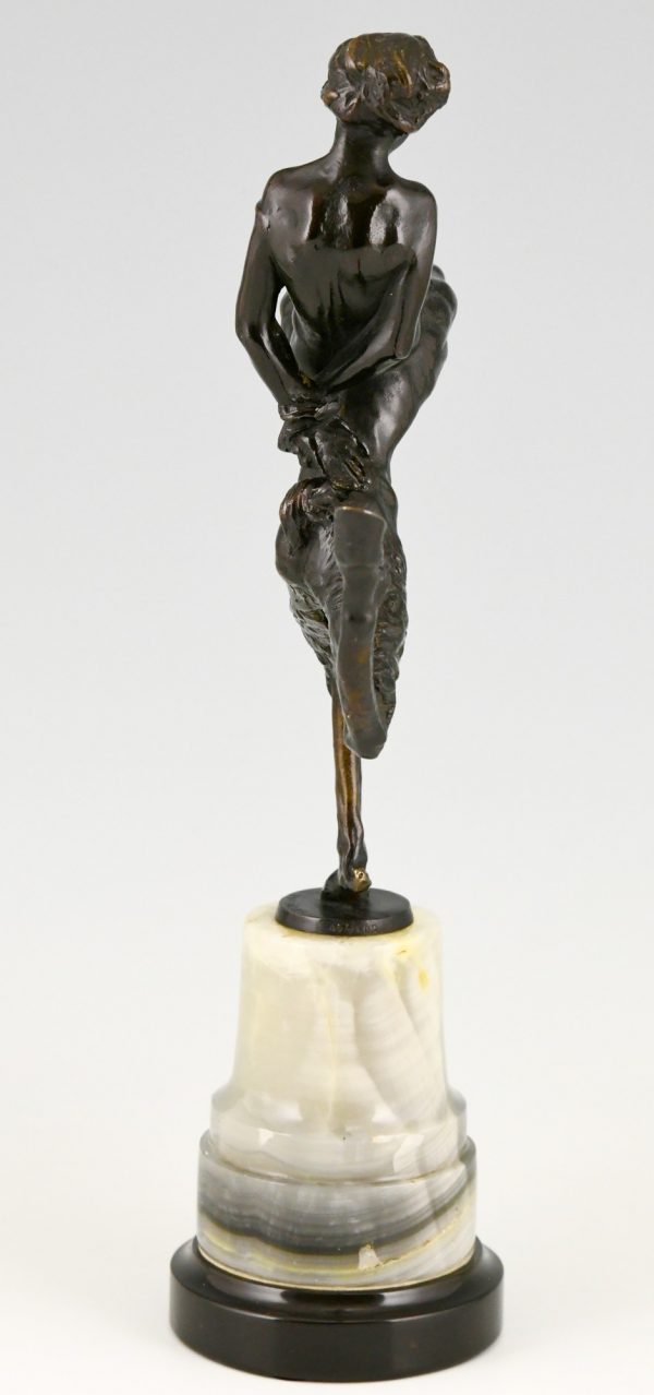 Art Nouveau sculpture en bronze nude et satyre