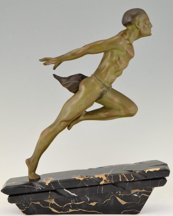 Art Deco sculpture homme courant athlete