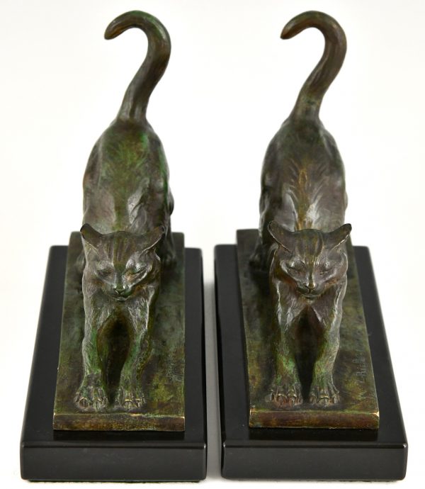 Art Deco Buchstützen in Bronze mit Katzen