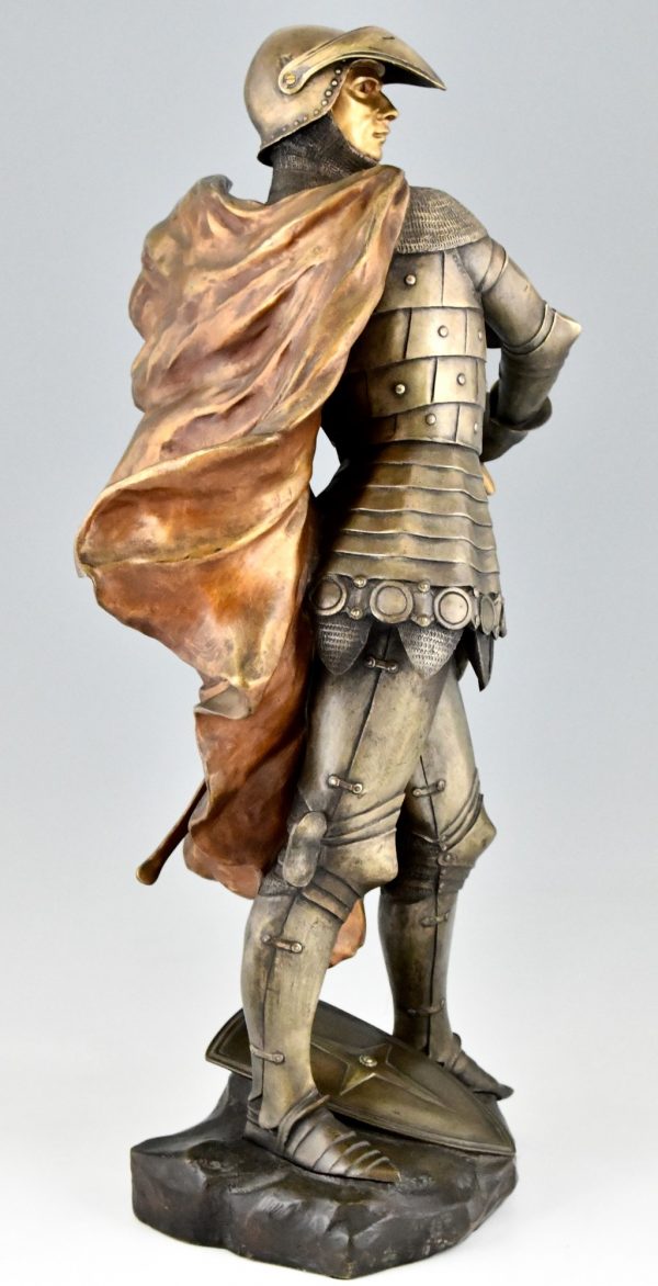 Art Nouveau bronzen sculptuur ridder in harnas 69 cm.