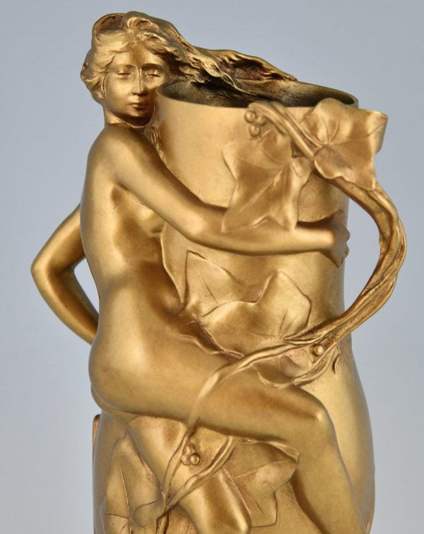 Jugendstil Vase Bronze vergoldet mit Frau und Blätter