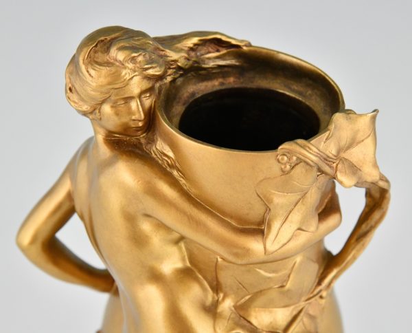 Jugendstil Vase Bronze vergoldet mit Frau und Blätter