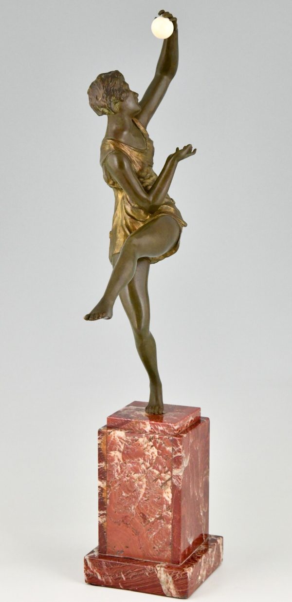 Art Deco bronzen sculptuur danseres met bal