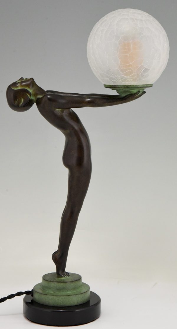 Art Deco style lamp nude with globe LUEUR LUMINEUSE 38 cm.