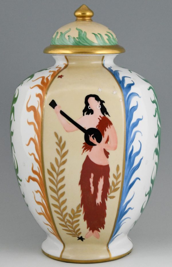 Vases en porcelaine avec musiciens et cartes de jeu