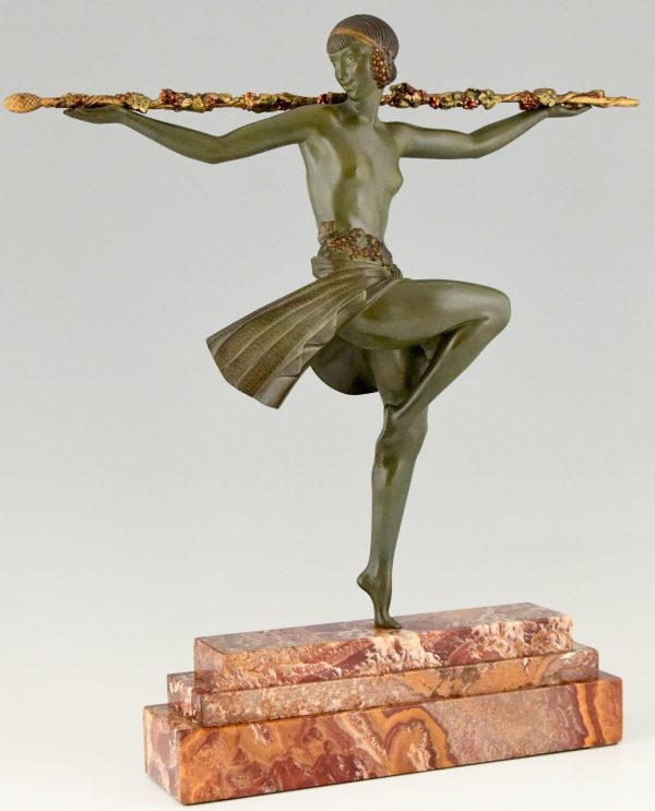 Art Deco bronzen beeld danseres met thyrsus staf