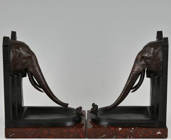 Art Deco bronzen boekensteunen olifanten met vogel