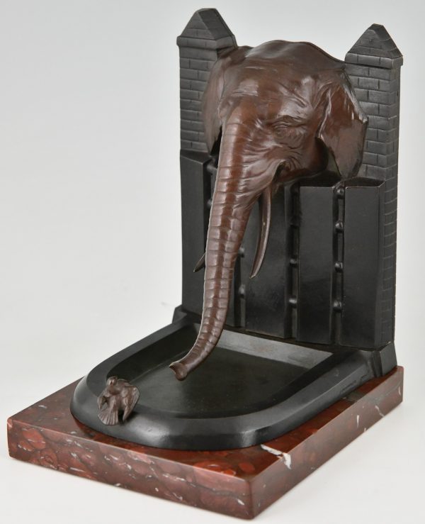 Art Deco serre livres en bronze éléphants avec oiseau