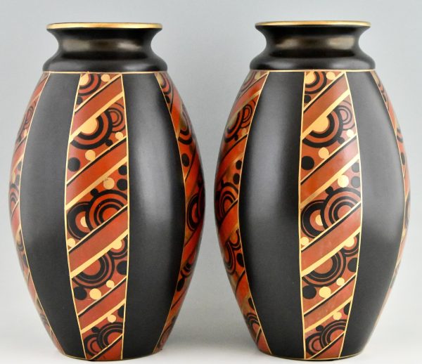 Paire de vases Art Deco motif géométrique