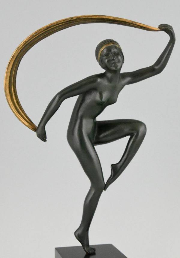 Art Deco sculpture en bronze danseuse aux foulard
