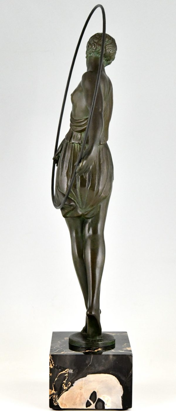 Sculpture Art Deco danseuse au cerceau Harmonie