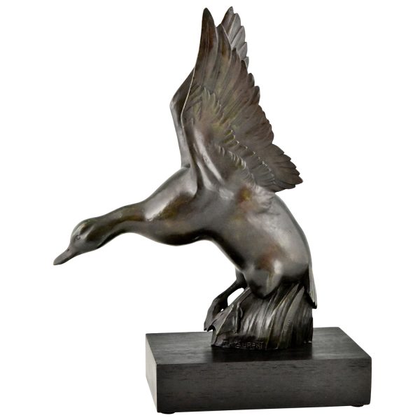 Art Deco bronze sculpture of a duck.