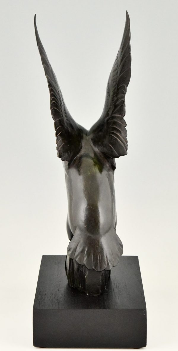 Art Deco bronze sculpture of a duck.