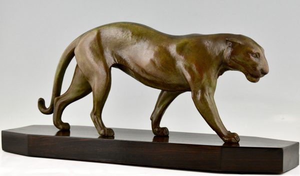 Art Deco sculpture of a panther