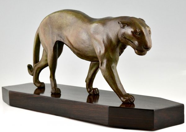 Art Deco sculpture of a panther