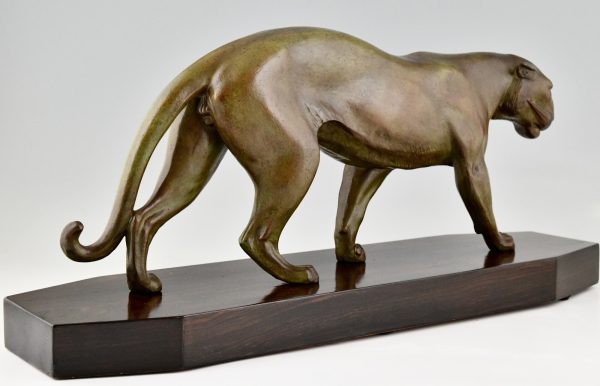 Art Deco sculpture of a panther