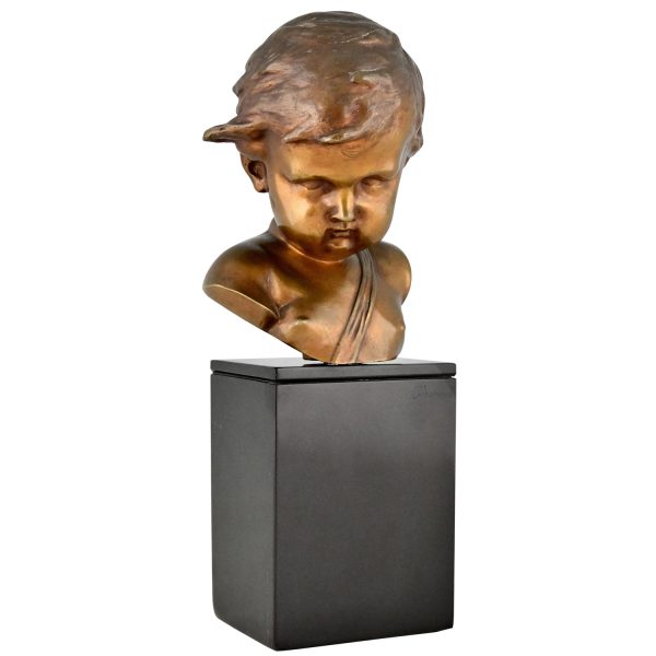 Antieke bronzen buste van een jongetje, cupido