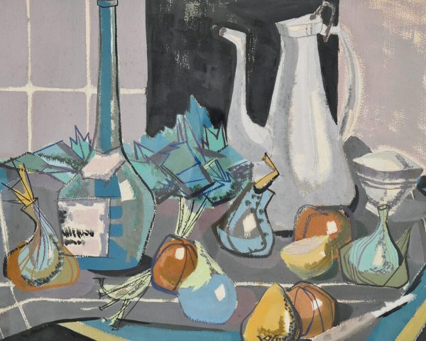Mid Century schilderij stilleven met koffiepot, fles en fruit op een tafel.