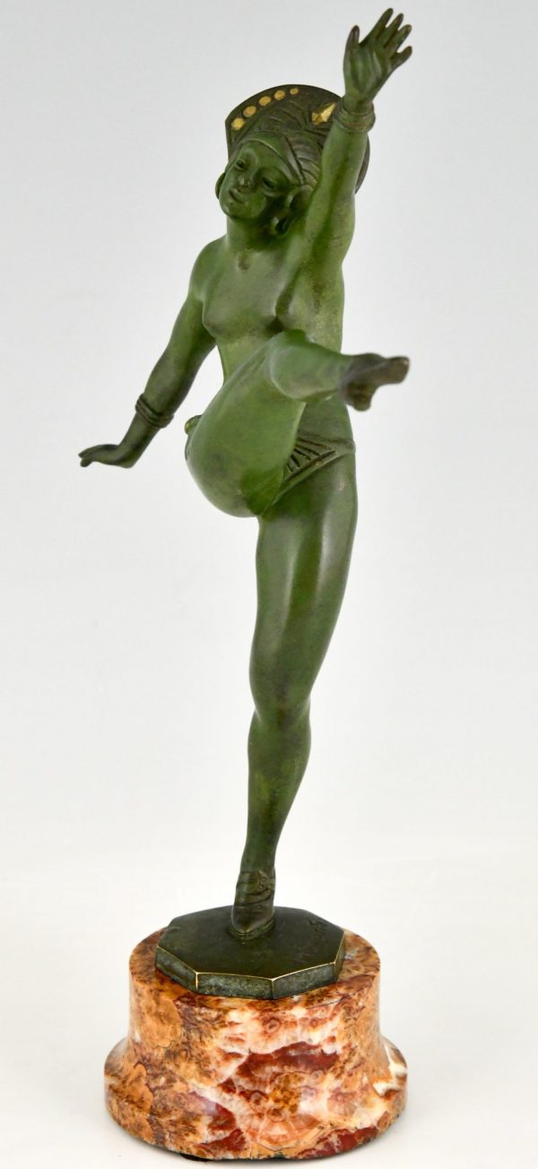 Sculpture en bronze Art Deco d’une danseuse nue