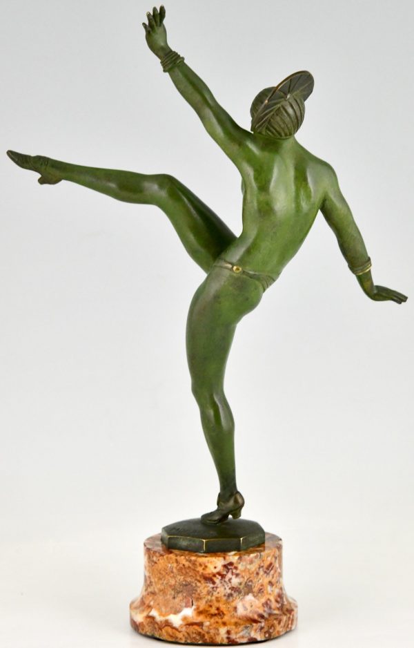 Sculpture en bronze Art Deco d’une danseuse nue