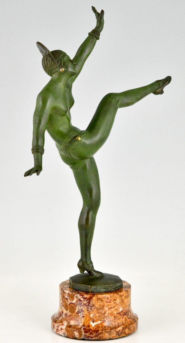 Sculpture en bronze Art Deco d’une danseuse nue