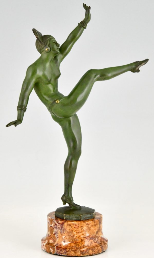 Sculpture en bronze Art Deco d’une danseuse nue