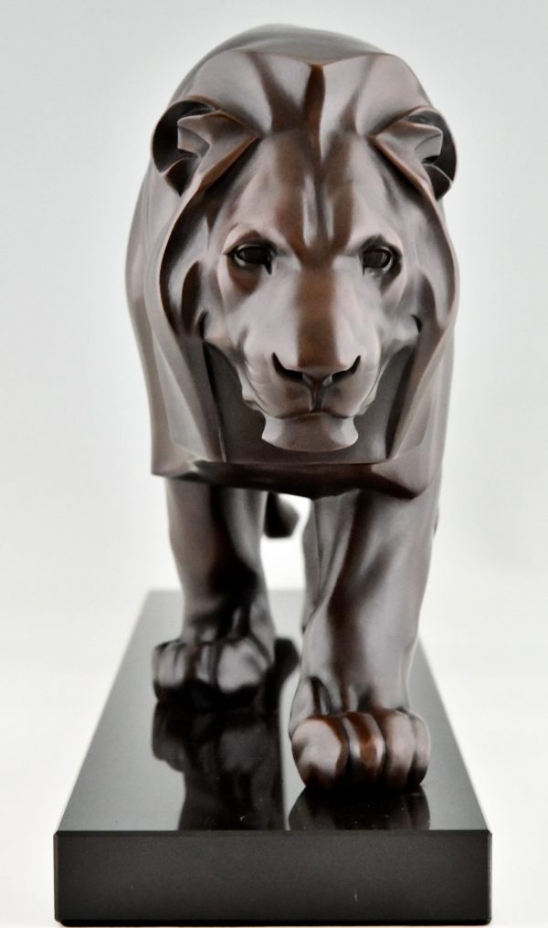 Sculpture style Art Deco lion marchant