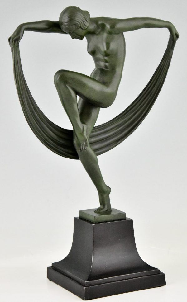 Art Deco Skulptur Frauenakt Schleier Tänzerin, Folie.