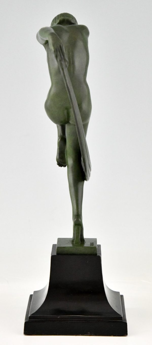 Art Deco sculpture nude scarf dancer, Folie.