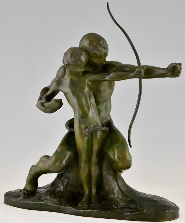 Art Deco Bronzen Sculptuur Boogschutter leert een jongen een boog te gebruiken