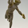 Antieke sculptuur man met laurier krans en tak