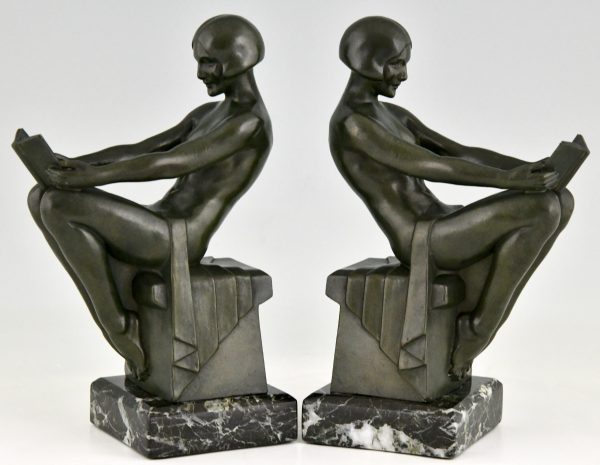 Art Deco bookends with reading nudes Delassement