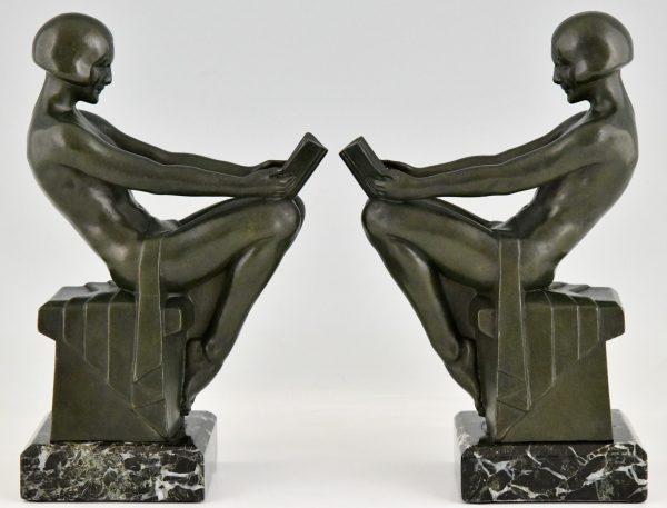 Art Deco bookends with reading nudes Delassement