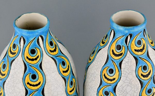 Ein Paar Art Deco Vasen Keramik